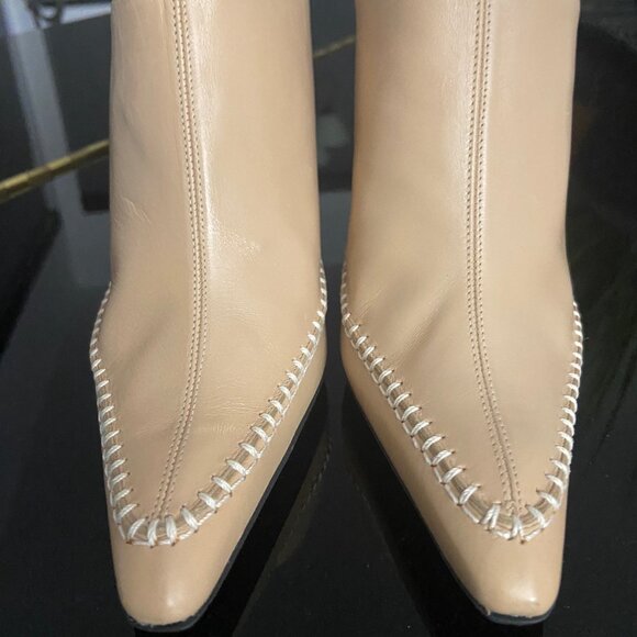 NWOT Beautiful and Classic Via Spiga Leather Mules - Size 6 1/2 - Picture 4 of 6